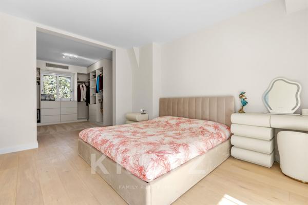 Valbonne – Rare villa contemporaine 7 chambres avec piscine et prestations premium