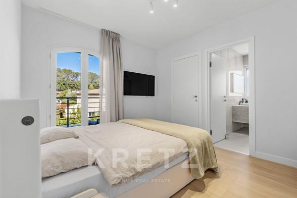 Valbonne – Rare villa contemporaine 7 chambres avec piscine et prestations premium