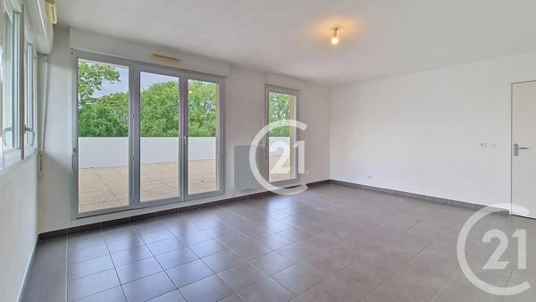 Appartement F4 à vendre  4 pièces - 89,79 m 2   ST MARTIN DE CRAU  - 13