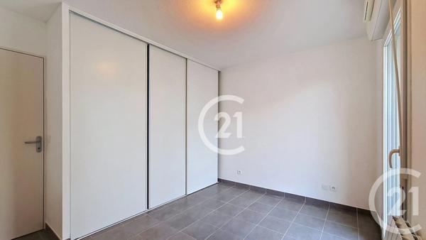 Appartement F4 à vendre  4 pièces - 89,79 m 2   ST MARTIN DE CRAU  - 13