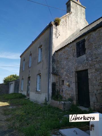 PLOUHINEC ENSEMBLE IMMOBILIER 2 MAISONS + DEPENDANCES