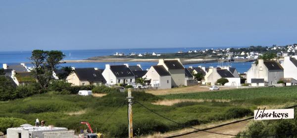 PLOUHINEC ENSEMBLE IMMOBILIER 2 MAISONS + DEPENDANCES