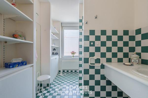 Maison de ville années 30 et son écrin de verdure