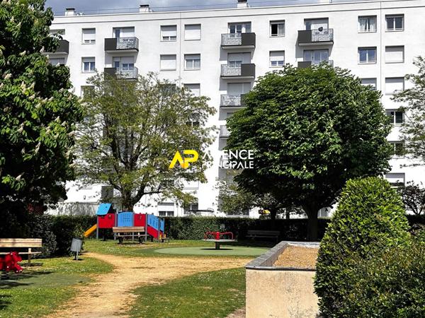Sartrouville - La Plaine - Appartement 4 pièces 67.85 m2 €249 000 ** - Référence 9574