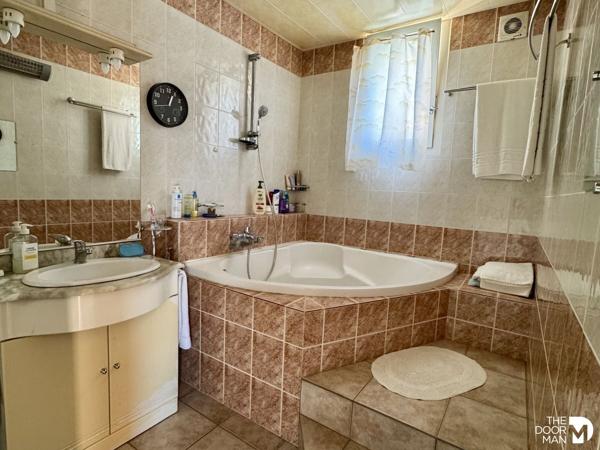 Maison - À vendre - 184 m² - HYERES | The Door Man