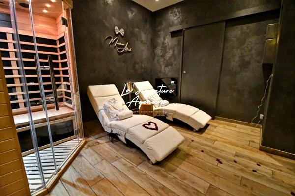 À VENDRE – CONCEPT CLÉ EN MAIN : STUDIO & SPA PRIVATIF AU CŒUR D’AGEN