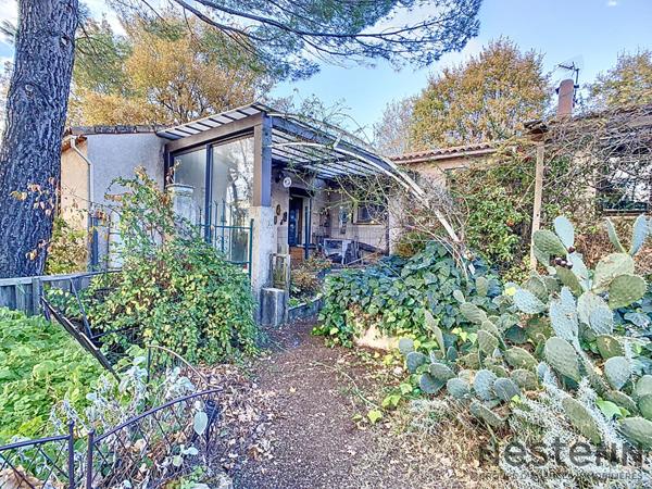 Maison Pourrieres 3 pièce(s) sur beau terrain avec piscine