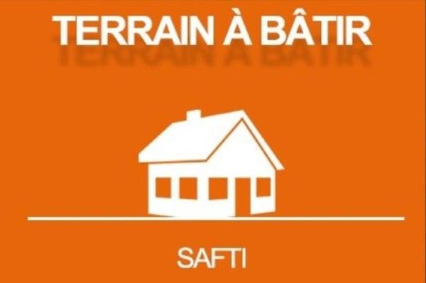 Terrain viabilisé à deux pas du Canal du Midi !