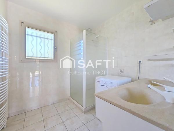 Maison de plain pied aux prestations modernes
