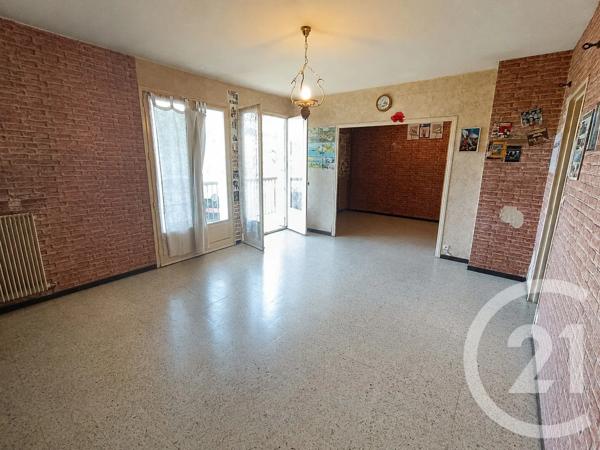 Appartement F4 à vendre  4 pièces - 88 m 2   LAVELANET  - 09