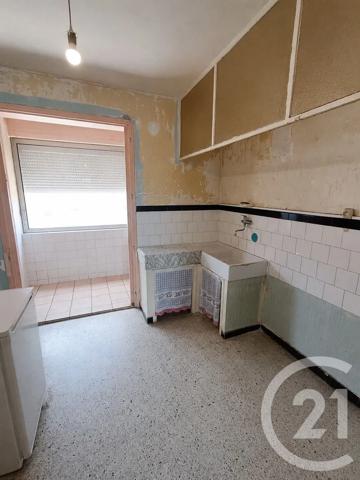 Appartement F4 à vendre  4 pièces - 88 m 2   LAVELANET  - 09
