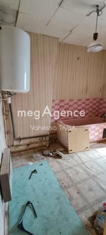Maison à ROMILLY-SUR-SEINE, 10100 - 2 pièces 112m²