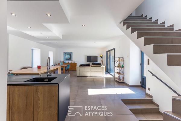 Écrin contemporain sur les remparts d’Étoile-sur-Rhône