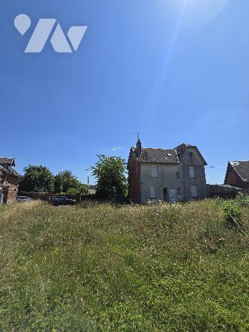 Maison et Grange - ESSIGNY-LE-GRAND