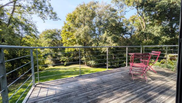 ACHAT-VENTE PROCHE LAVAL MAISON CONTEMPORAINE