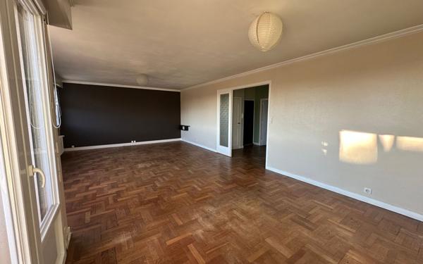 Appartement à louer    3 pièces • 99 m2 Limoges