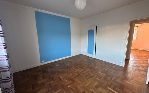 Appartement à louer    3 pièces • 99 m2 Limoges