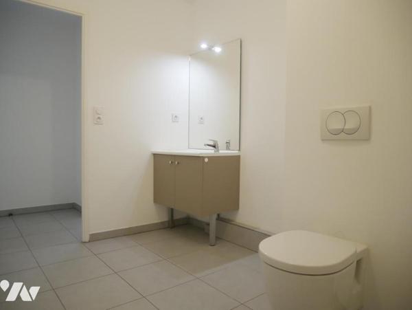 Quartier des Beaux-Arts, investissement locatif résidence séniors appartement 2 pièces avec parking.