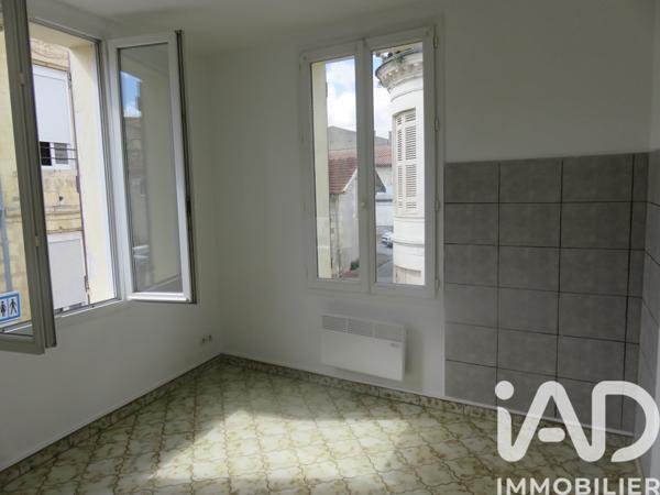 Immeuble à vendre 83 m² Pauillac