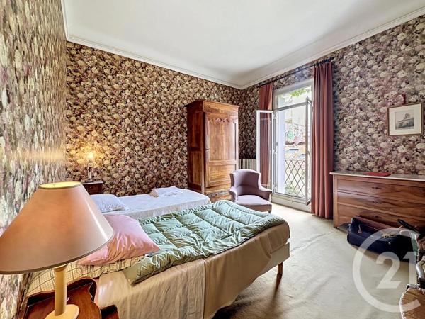Appartement T6 à vendre  6 pièces - 305,19 m 2   SETE  - 34