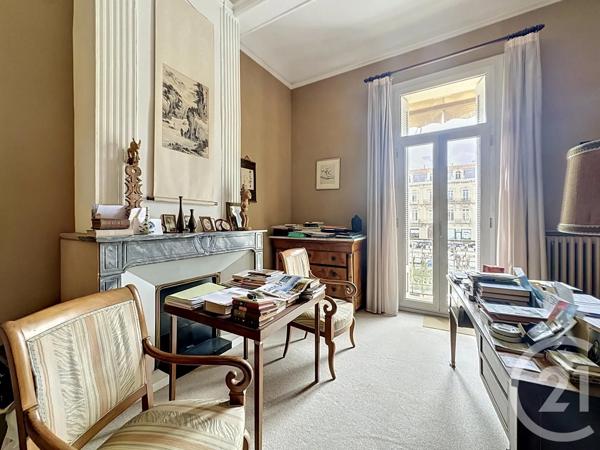 Appartement T6 à vendre  6 pièces - 305,19 m 2   SETE  - 34