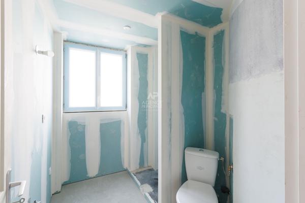 PARIS 18ÈME - APPARTEMENT RÉNOVÉ À PERSONNALISER - À PROXIMITÉ DU MÉTRO MARCADET - POISSONNIERS €259 000 ** - Référence 6743-AH