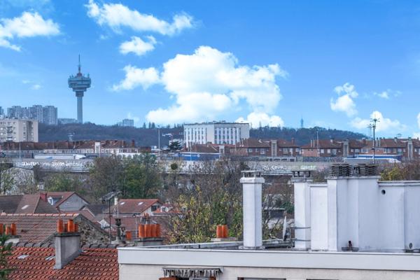 93140 – BONDY – APPARTEMENT – 81 M² – 3 PIÈCES – 2 CHAMBRES – 6ᵉ ET DERNIER ÉTAGE – TRAVERSANT – TRIPLE EXPOSITION – CAVE – BOX