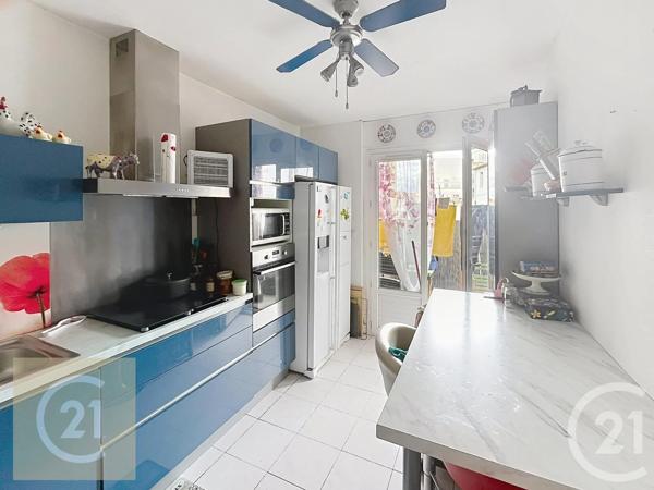 Appartement F3 à vendre  4 pièces - 83,47 m 2   BEZIERS  - 34