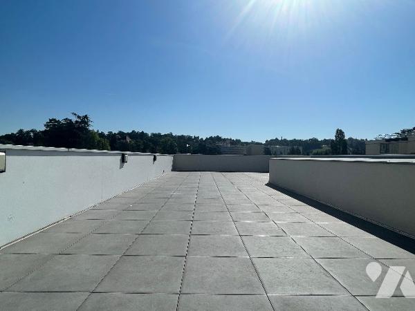 Francheville-le-Bas – T5 en attique avec rooftop privatif et terrasses d'exception