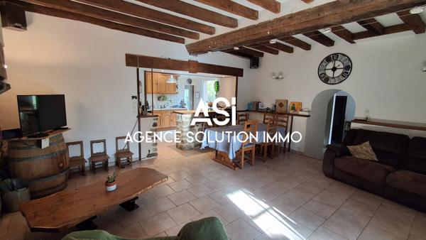 Maison en pierre de type longère en campagne à Courcité 206 m2 - 10 pièces 7 ch - 8500 m2 de terrain