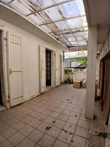 Maison à restaurer à vendre à Saint-Denis à la Réunion (97400), ref : 97404/7   
centre ville