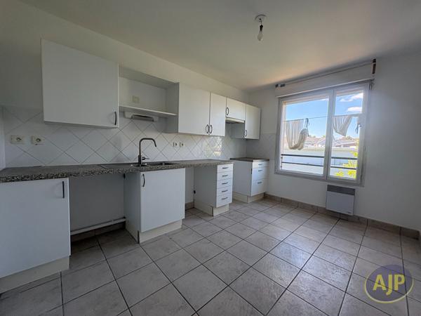 Appartement à louer Nantes : 4 pièces, 92m² avec 3 chambre(s) à 1 340€ - AJP Immobilier Nantes Ouest