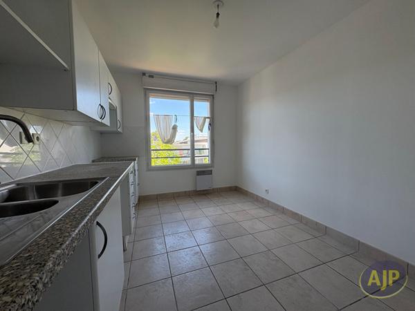 Appartement à louer Nantes : 4 pièces, 92m² avec 3 chambre(s) à 1 340€ - AJP Immobilier Nantes Ouest