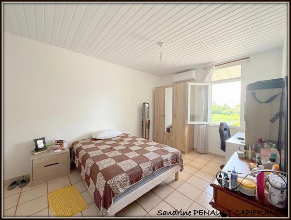 A VENDRE A KOUROU (GUYANE FRANCAISE) UNE BELLE MAISON T4 (R+1) de 105 m² - SUPERFICIE DU TERRAIN 312 m² AU PRIX DE 258 000 €.