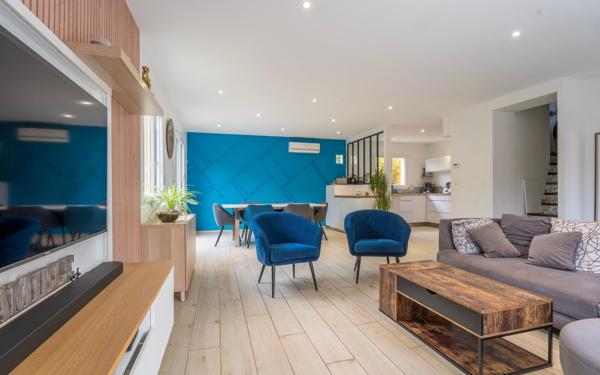 Maison à vendre    5 pièces • 104 m2 Saint-Didier-de-Formans