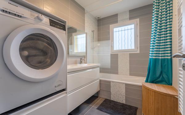 Maison à vendre    5 pièces • 104 m2 Saint-Didier-de-Formans