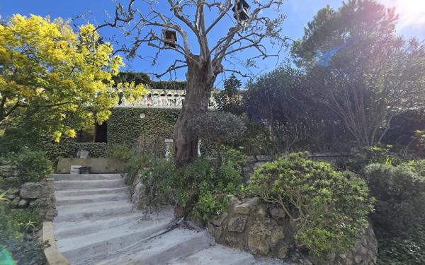 Maison à vendre    4 pièces • 129,31 m2 Falicon