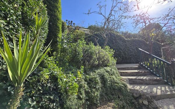 Maison à vendre    4 pièces • 129,31 m2 Falicon