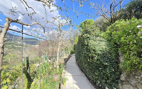 Maison à vendre    4 pièces • 129,31 m2 Falicon