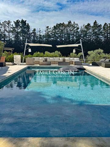 A vendre - authentique Mas provençal restauré sur 1 ha de parc paysager