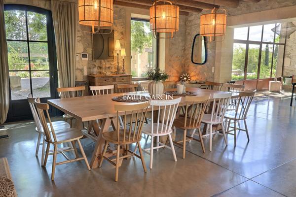 A vendre - authentique Mas provençal restauré sur 1 ha de parc paysager