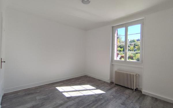 Appartement à louer    3 pièces •  Le Creusot