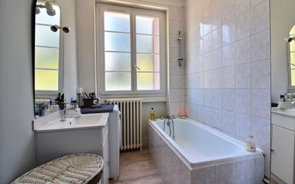 Appartement à louer    3 pièces •  Le Creusot