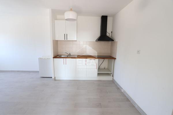 T2 RECENT DE 45 M² dans le bourg de Saint Jean de la Ruelle