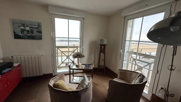 VILLA BALNÉAIRE FACE À L'OCÉAN.