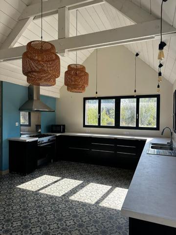 A LOUER  MAISON T6  SAINT MELOIR DES ONDES -  PROCHE SAINT MALO -  JARDIN ARBORE