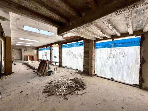 Egreville - Ancien local commercial 373 m² avec cour de 1146 m²