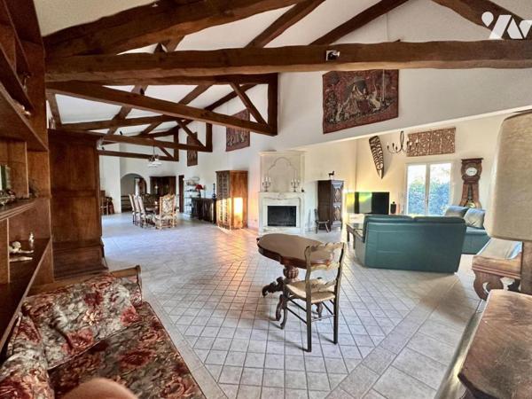 Villa avec piscine et garage