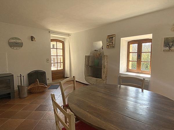 Propriété Gîtes et chambres d'hôtes 20 hA - 550 m2 à Banon