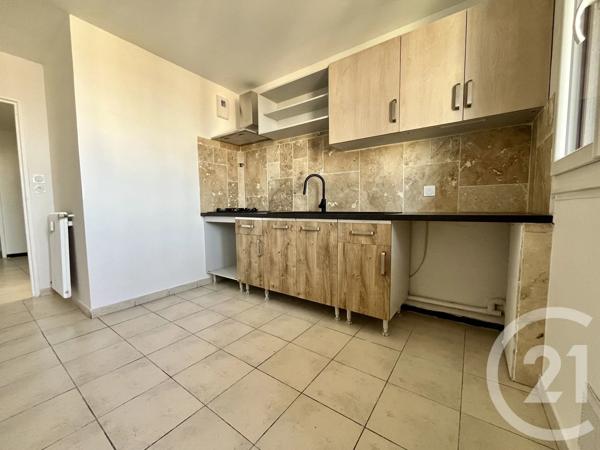 Appartement F5 à vendre  5 pièces - 92,80 m 2   BOURG LES VALENCE  - 26